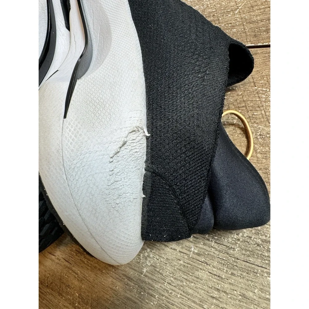 SAMPLE Nike Reina Easyon‎ Black-White Mens Sz 10.5 Shoes Sneakers